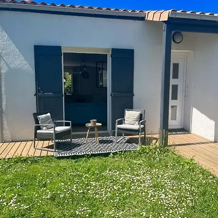 Rochelaise Villa *